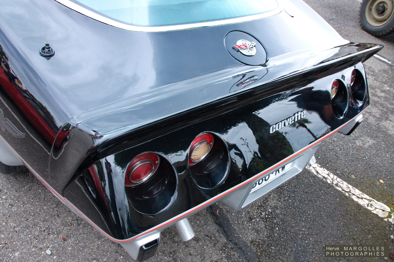 Chevrolet Corvette-01.jpg